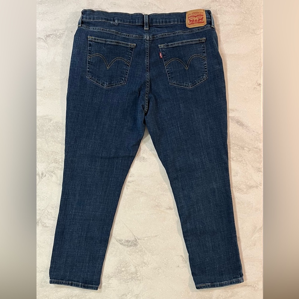 LEVI’S Women’s Boyfriend Jeans Size 33